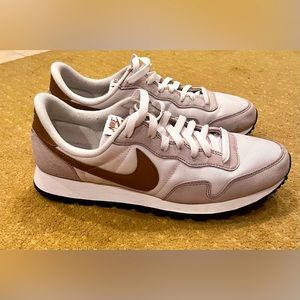 Nike Air Pegasus 82 - 9.5